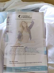 lot 40 image: 4 Twin Memory Foam Topper in Box...