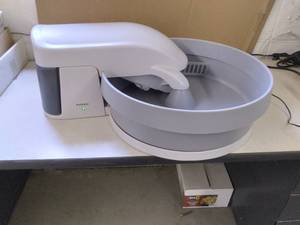 lot 59 image: Pet Safe Used, Untested Automatic Litter Box Powers On