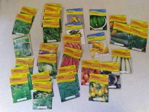 lot 89 image: 30 Vegetable Seed Packets See Phot...