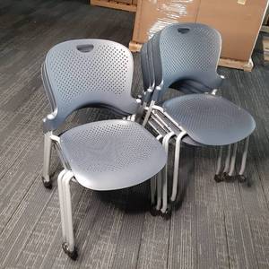 lot 55 image: Lot of 7 Heavy Duty navy blue plast...