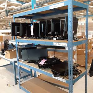 lot 89 image: Heavy Duty 4 Tier Pallet Racking St...