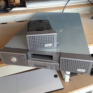 lot 101 image: Dell PowerVault 124T See pics for d...