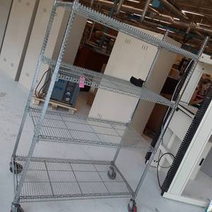 lot 133 image: Heavy Duty 4 tier Rolling Wire rack...