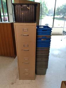 lot 13 image: HON Metal 4 Drawer File Cabinet, St...