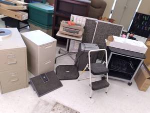 lot 46 image: Office SupplyEquipment Lot (IBM Co...