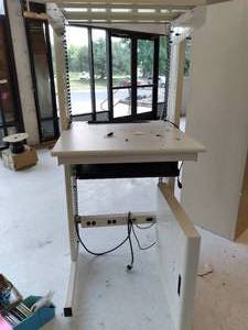 lot 163 image: Rolling Work Station 32 x 32 x 75...