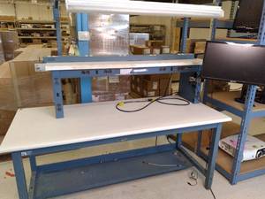 lot 165 image: Large Industrial Lighted Workstatio...