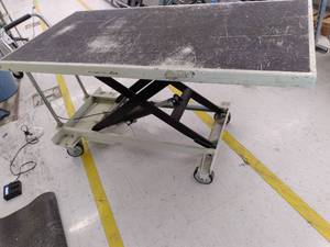 lot 168 image: JET Scissor Lift Hydraulic Cart on ...
