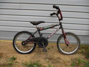 lot 24 image: MAGNA MADDNESS BIKE