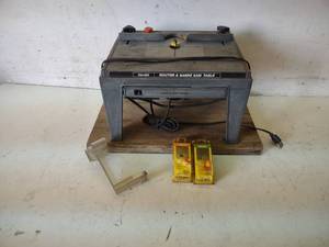 lot 44 image: Hirsh Router Table, B&D Router, & R...