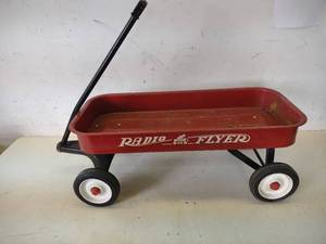 lot 81 image: Radio Flyer Wagon, Works...