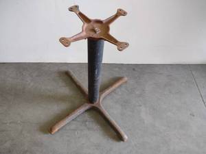 lot 93 image: Table Pedestal...