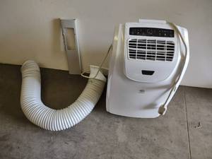 lot 94 image: Airmax Portable Air Conditioner