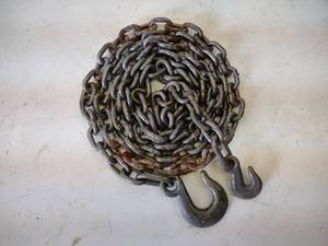 lot 114 image: 14 Chain...