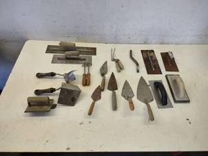 lot 123 image: Assorted Tools...