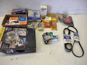 lot 129 image: Assorted Automotive Items...
