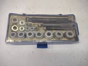 lot 146 image: Seal & Bushing Removal Set...