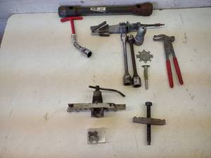 lot 150 image: Assorted Automotive Tools...