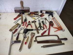 lot 165 image: Assorted Tools...