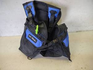 lot 177 image: U.S. Tech Buoyancy Compensating Dev...
