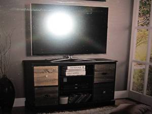 lot 8 image: blackburn 50 inch tv counsole open ...