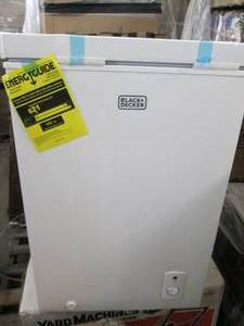 lot 19 image: black and decker 3.5cuft freezer fe...