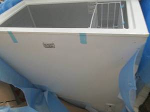 lot 35 image: black and decker 7.0 cuft freezer h...