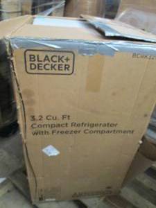 lot 42 image: black and decker 3.2cuft fridge doo...