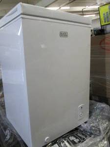 lot 58 image: black and decker 3.5cuft freezer de...