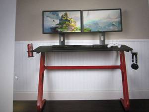 lot 65 image: tech sport phantom gaming desk open...