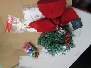 lot 290 image: 21 inch prelit tabletop christmas t...