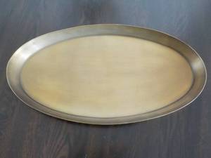 lot 98 image: TrayPlatter- 20 x 11...