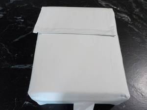 lot 144 image: Queen Size Morning Frost Sheet Set...