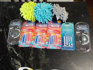 lot 194 image: Refresh Vent Clips and Auto Scrubbi...