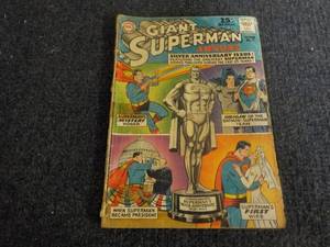 lot 227 image: Giant Superman Comic Silver Anniver...