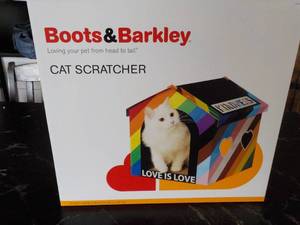 lot 149 image: Boots and Barkley Cat Scratcher 15 ...