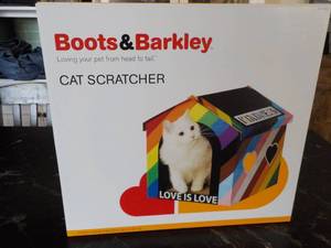lot 150 image: Boots and Barkley Cat Scratcher 15 ...