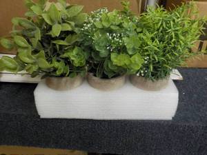 lot 317 image: Farmhouse Dcor- artificial plants...