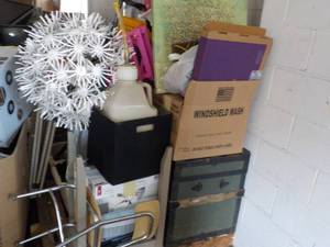 lot 261 image: Pallet Lot of Unclaimed Items- see ...