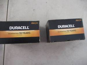 lot 36 image: 48 Duracell AA Batteries...