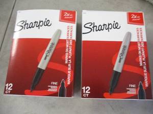 lot 57 image: Black Sharpie Permanent Markers...