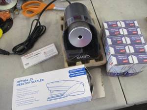 lot 75 image: Office Supplies- see all pictures...