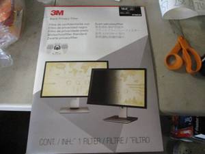lot 248 image: 3M 19 Black Privacy Computer Scree...