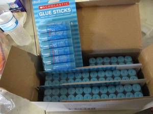 lot 254 image: 72 Scholastic Glue Sticks...