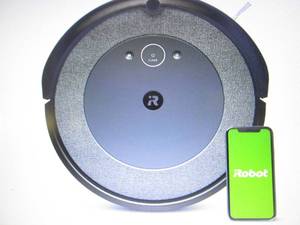 lot 5 image: iRobot Roomba i3 (3150) Wi-Fi Conne...