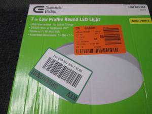 lot 83 image: 4 Assorted Lighting Products...