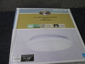 lot 71 image: Hampton Bay Avant 3-Light Curved Cr...