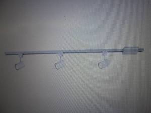 lot 91 image: Hampton Bay 4-ft. 3-Light White Int...