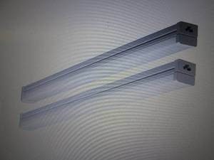 lot 106 image: Commercial Electric 2 ft. 100-Watt ...