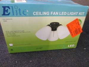 lot 135 image: Elite 3-Light Rubbed Bronze Ceiling...